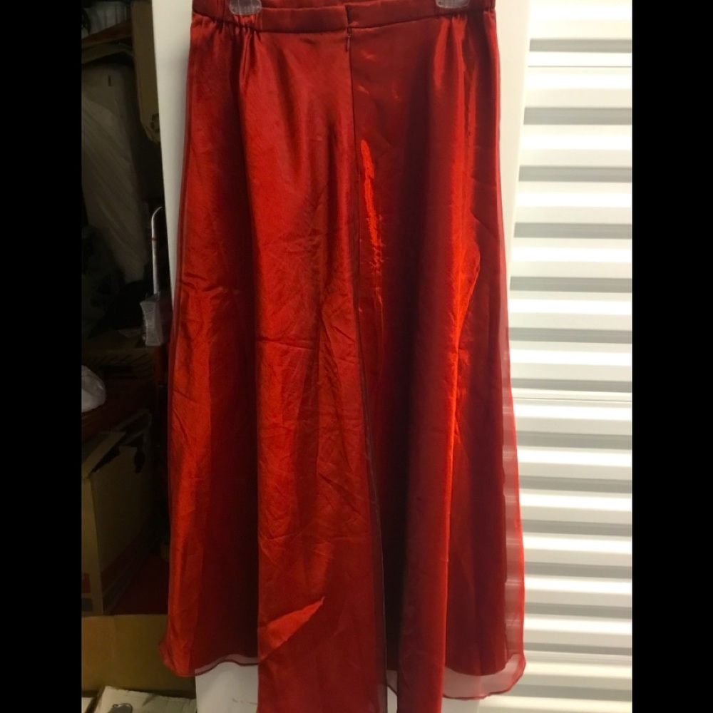 Michael Angelos size 12 ankle length flowing maroon skirt With matching top